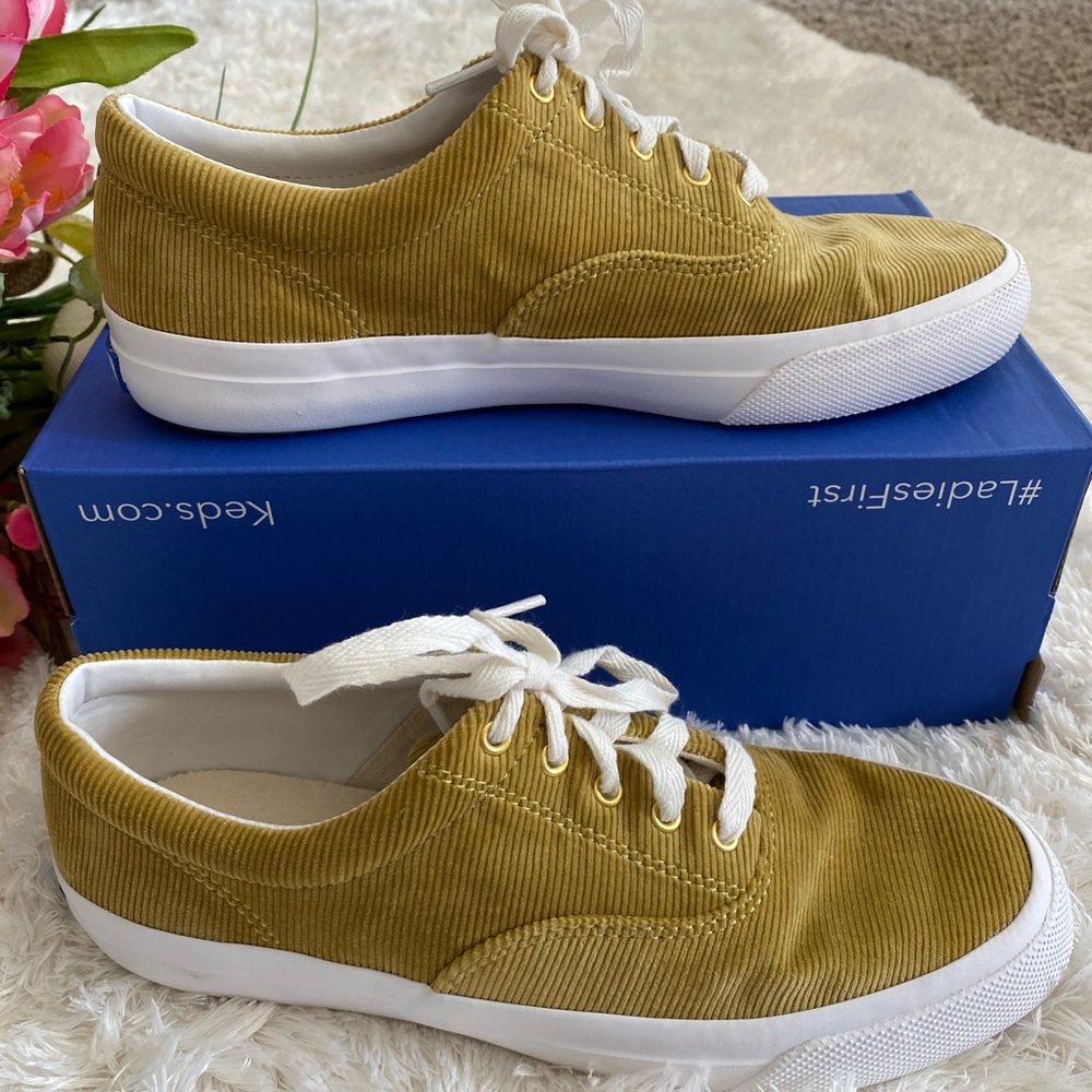✨LAST ONE✨KEDS Mustard Yellow Sneakers - Picture 5 of 10